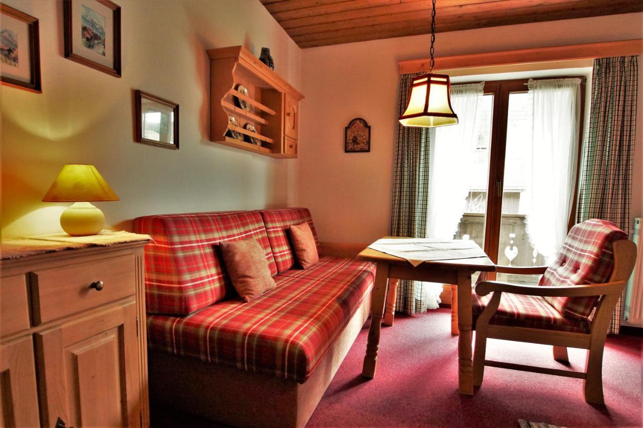 Ferienhaus Waldwinkl 호텔 그라이나우 외부 사진